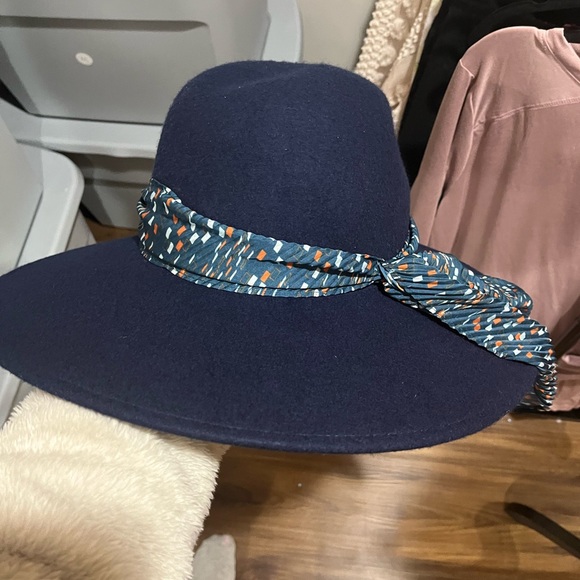Nordstrom Accessories - NWOT! Nordstrom, Navy Blue 100% Wool Hat, O/S